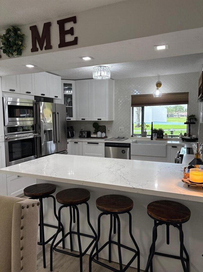 1430 SW 109th Way in Davie, FL - Building Photo - Building Photo