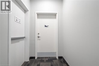 259 King St E in Stoney Creek, ON - Building Photo - Building Photo