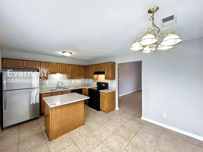 7036 Foxhall Dr in Horn Lake, MS - Building Photo - Building Photo