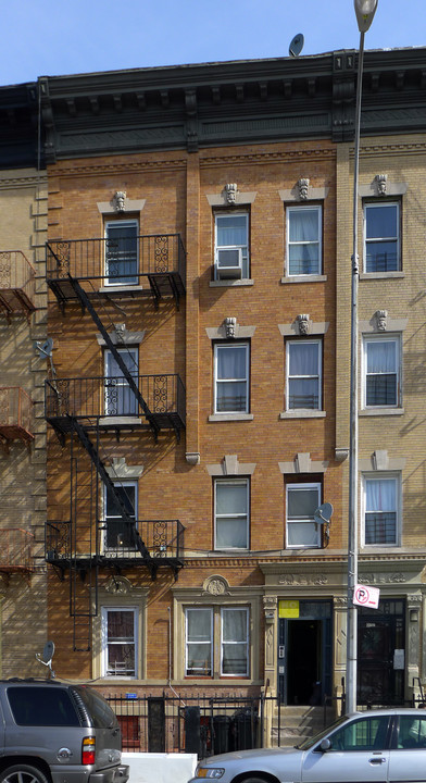 2165 Pacific St in Brooklyn, NY - Building Photo