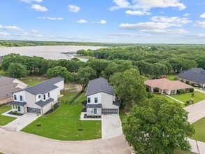 2811 Rodeo Dr in Quinlan, TX - Building Photo - Building Photo