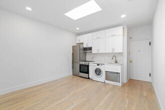 131 5th Ave in Brooklyn, NY - Building Photo - Building Photo