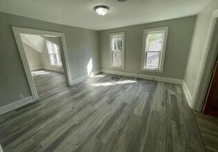 811 Park St SW in Grand Rapids, MI - Building Photo - Building Photo