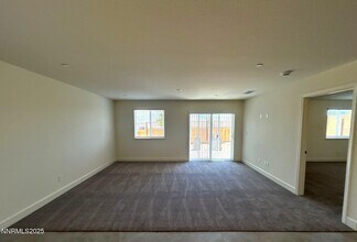 963 Cascade Range Dr in Sparks, NV - Building Photo - Building Photo