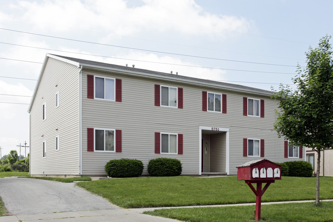 5751 Ryewyck Dr in Toledo, OH - Building Photo