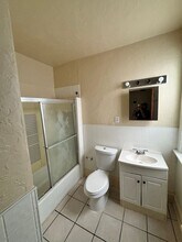 1675 Carlyon Rd-Unit -Unit 5 - 1675 in East Cleveland, OH - Building Photo - Building Photo