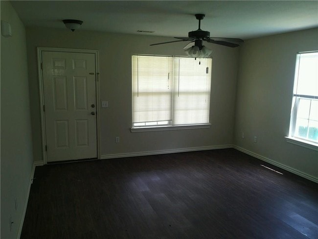 261 Graystone Cir in Centerton, AR - Building Photo - Building Photo