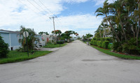 Park Ridge West Mobile Home Park in Pompano Beach, FL - Building Photo - Building Photo