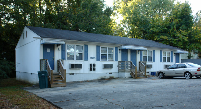 908 Berkeley St in Durham, NC - Building Photo - Building Photo