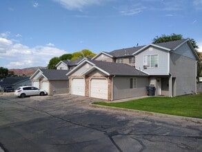 334 S 400 E in Cedar City, UT - Building Photo - Building Photo