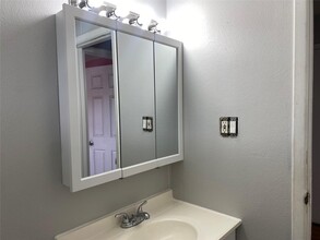 40 Yacht Club Rd in Babylon, NY - Building Photo - Building Photo
