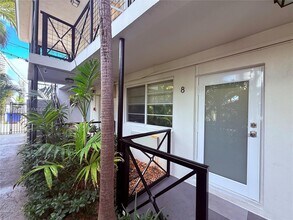 7315 Byron Ave in Miami Beach, FL - Building Photo - Building Photo