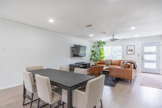 5000 Winding Trail in Austin, TX - Building Photo - Building Photo