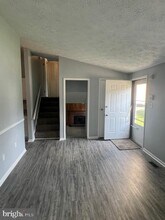 7826 Grassy Garth in Elkridge, MD - Building Photo - Building Photo