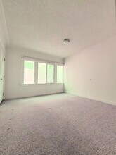 960 S Kingsley Dr, Unit 960 in Los Angeles, CA - Foto de edificio - Building Photo