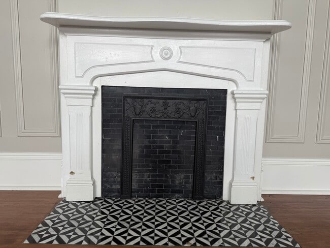 1512 Calhoun St, Unit 1512 Calhoun St