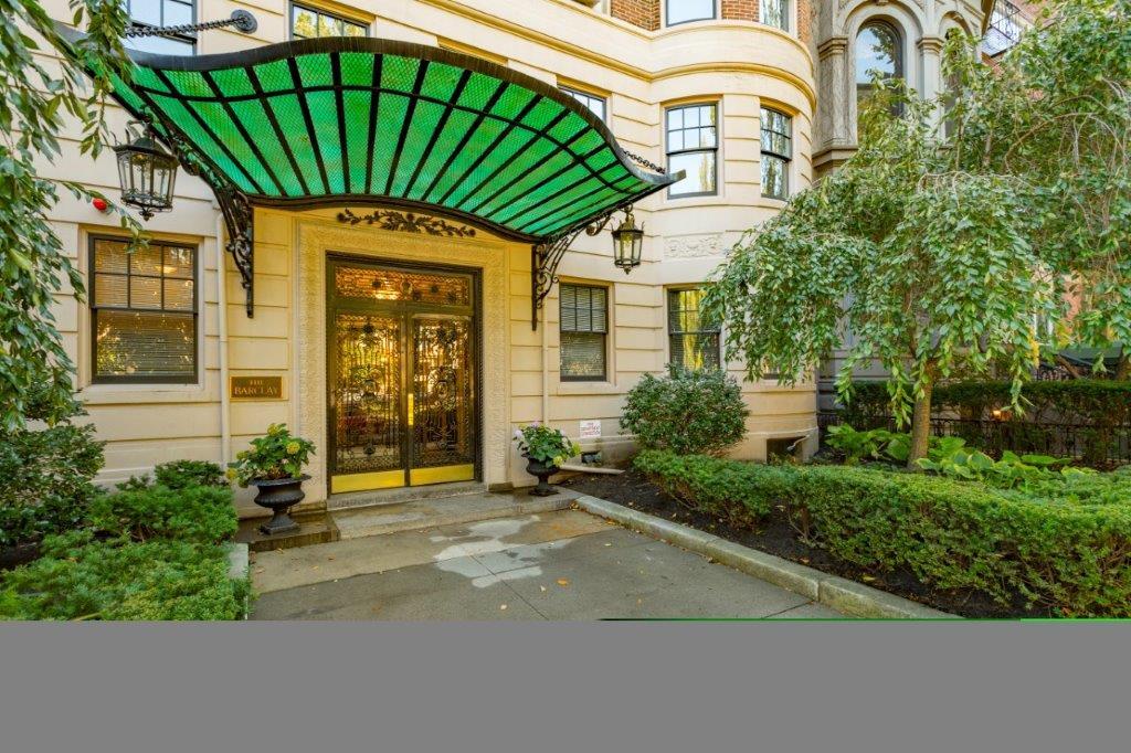 27 Commonwealth Ave, Unit 307 in Boston, MA - Building Photo