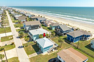 13103 John Reynolds Rd in Galveston, TX - Building Photo - Building Photo