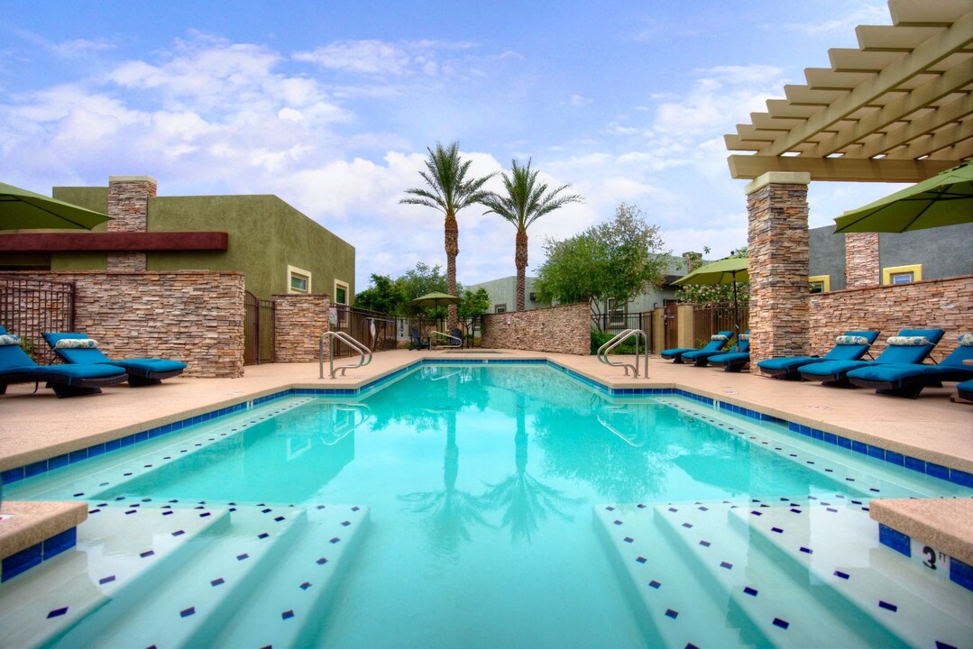 Palm Valley Villas in Goodyear, AZ - Foto de edificio