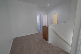 22097 Barrington Way in Santa Clarita, CA - Building Photo - Building Photo
