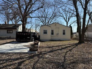 14656 Pine St in Taylor, MI - Building Photo - Building Photo