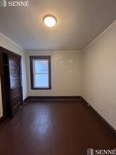 138 Main St, Unit 1 in Watertown, MA - Foto de edificio - Building Photo