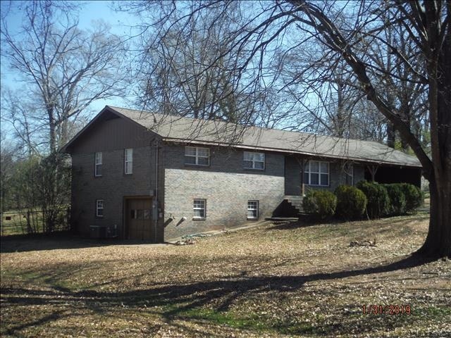 2009 Park Ave in Oxford, AL - Building Photo