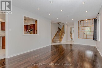 106 Narrow Valley Crescent in Brampton, ON - Building Photo - Building Photo