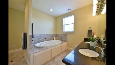 4305 Eli St, Unit C in Houston, TX - Building Photo - Building Photo