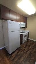 338 S Arroyo Dr, Unit B in San Gabriel, CA - Building Photo - Building Photo