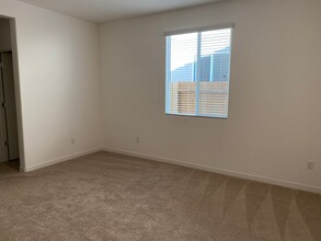 1805 Pat St in Los Banos, CA - Building Photo - Building Photo