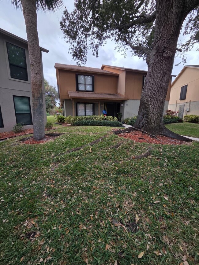 810 Sandtree Dr in Palm Beach Gardens, FL - Building Photo - Building Photo