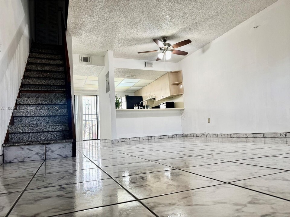 1319 W 51st Pl in Hialeah, FL - Building Photo