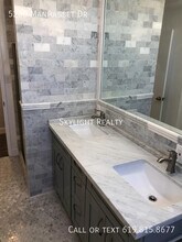 5280 Manhasset Dr in San Diego, CA - Building Photo - Building Photo