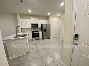 7611 Legacy Trl in Jacksonville, FL - Building Photo - Building Photo