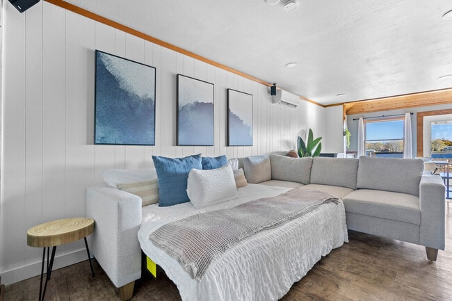 property at 715 Vistula Rd