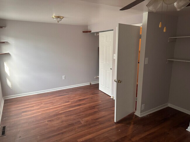 1010 N Central Ave in Baltimore, MD - Foto de edificio - Building Photo