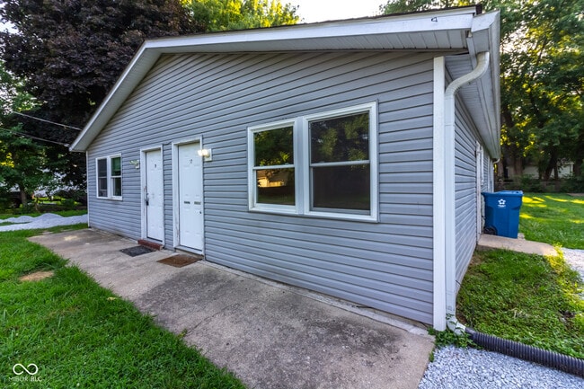 6019 Bluff Crest Ct in Indianapolis, IN - Building Photo - Building Photo