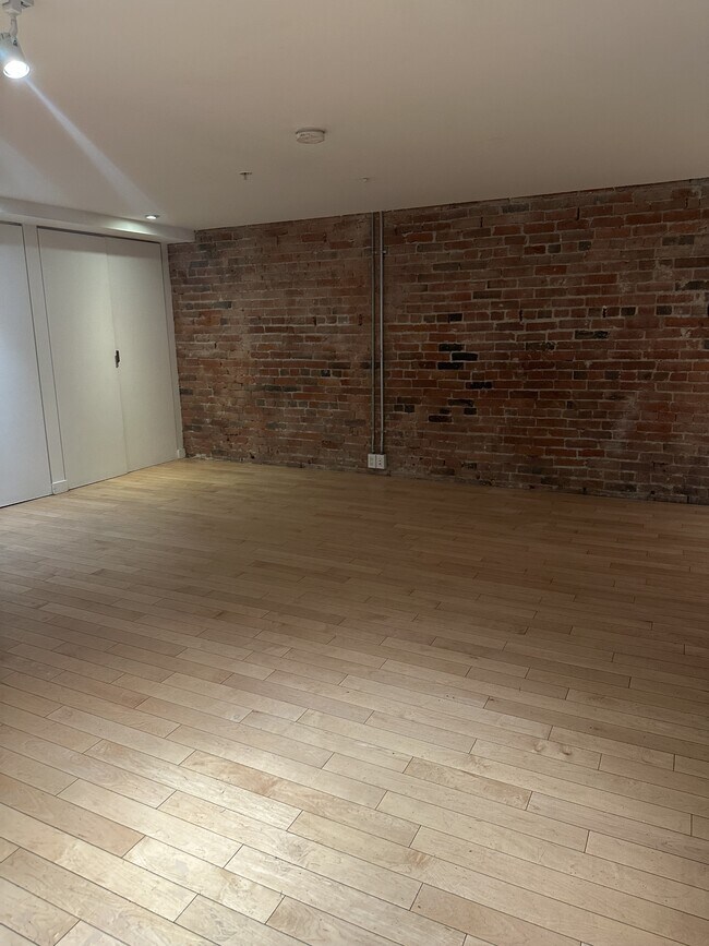 53-153 W Hastings St in Vancouver, BC - Building Photo - Building Photo