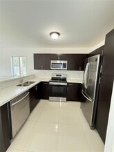 13744 SW 258th Ln in Naranja, FL - Foto de edificio - Building Photo