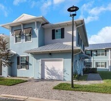 26401 Coco Cay Cir in Bonita Springs, FL - Building Photo