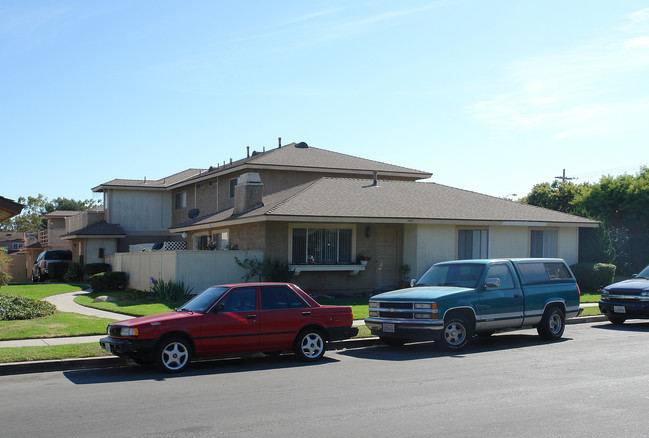 1410 W Isleton St in Oxnard, CA - Building Photo - Building Photo