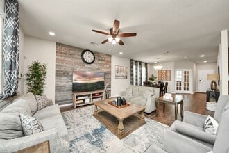 15806 Winter Cypress Wy in Cypress, TX - Foto de edificio - Building Photo