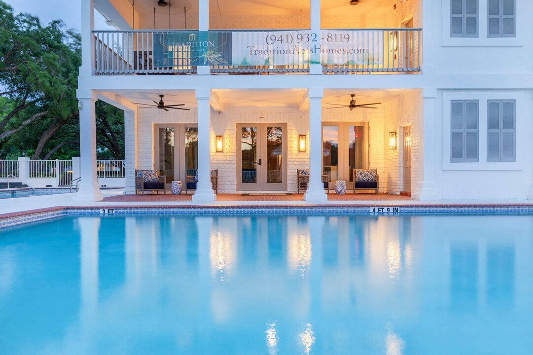 Tradition at Palm Aire in Sarasota, FL - Foto de edificio