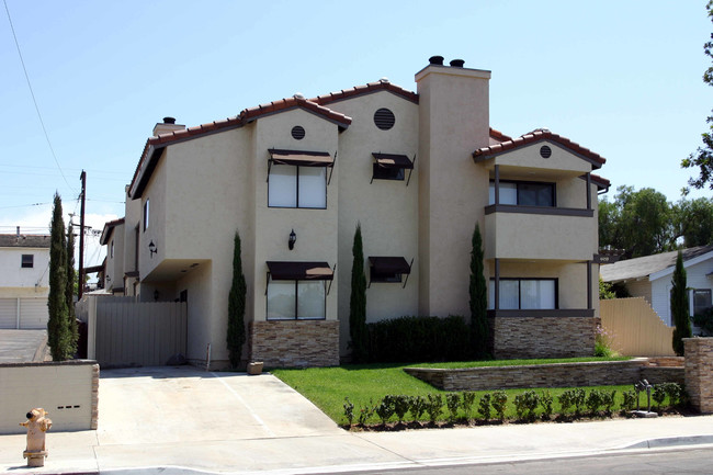 4459 Estrella Ave in San Diego, CA - Foto de edificio - Building Photo