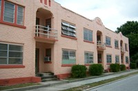 The Twin Six in Bradenton, FL - Foto de edificio - Building Photo