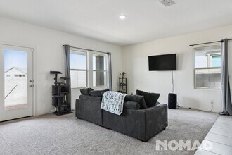 9560 W Illini St in Tolleson, AZ - Building Photo - Building Photo
