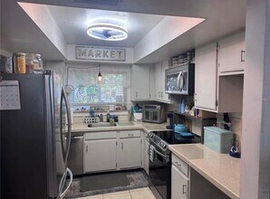 1655 58th Terrace S in St. Petersburg, FL - Building Photo - Building Photo