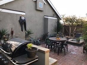 119 23rd St, Unit A in Costa Mesa, CA - Building Photo - Building Photo