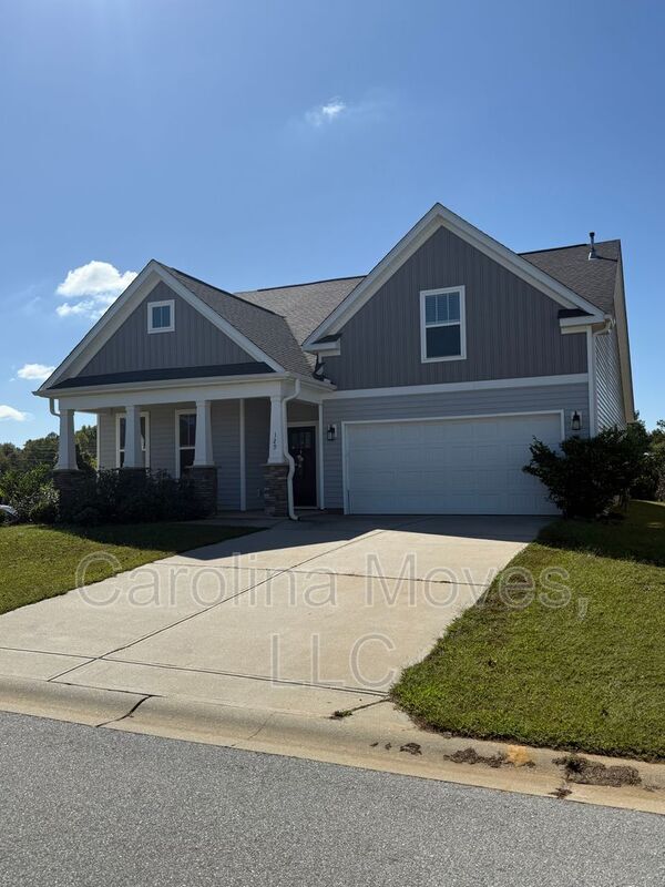 129 Foxbank Cir in Greer, SC - Building Photo - Building Photo